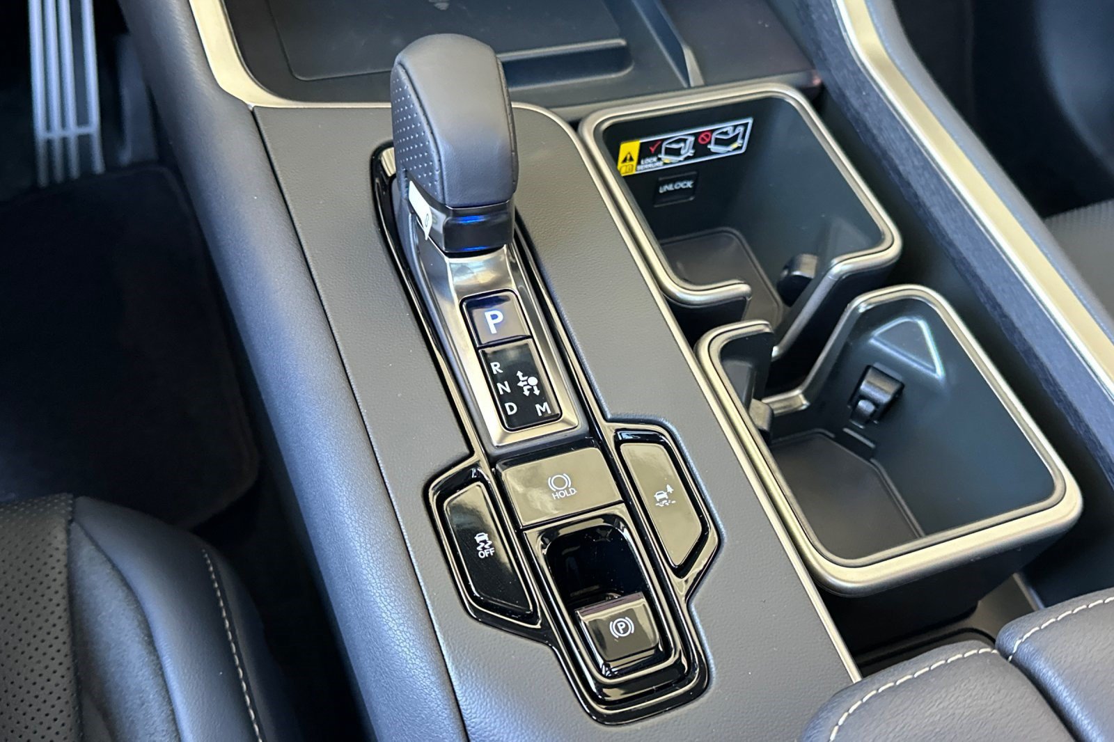 New 2026 Lexus TX 500h AWD image 14