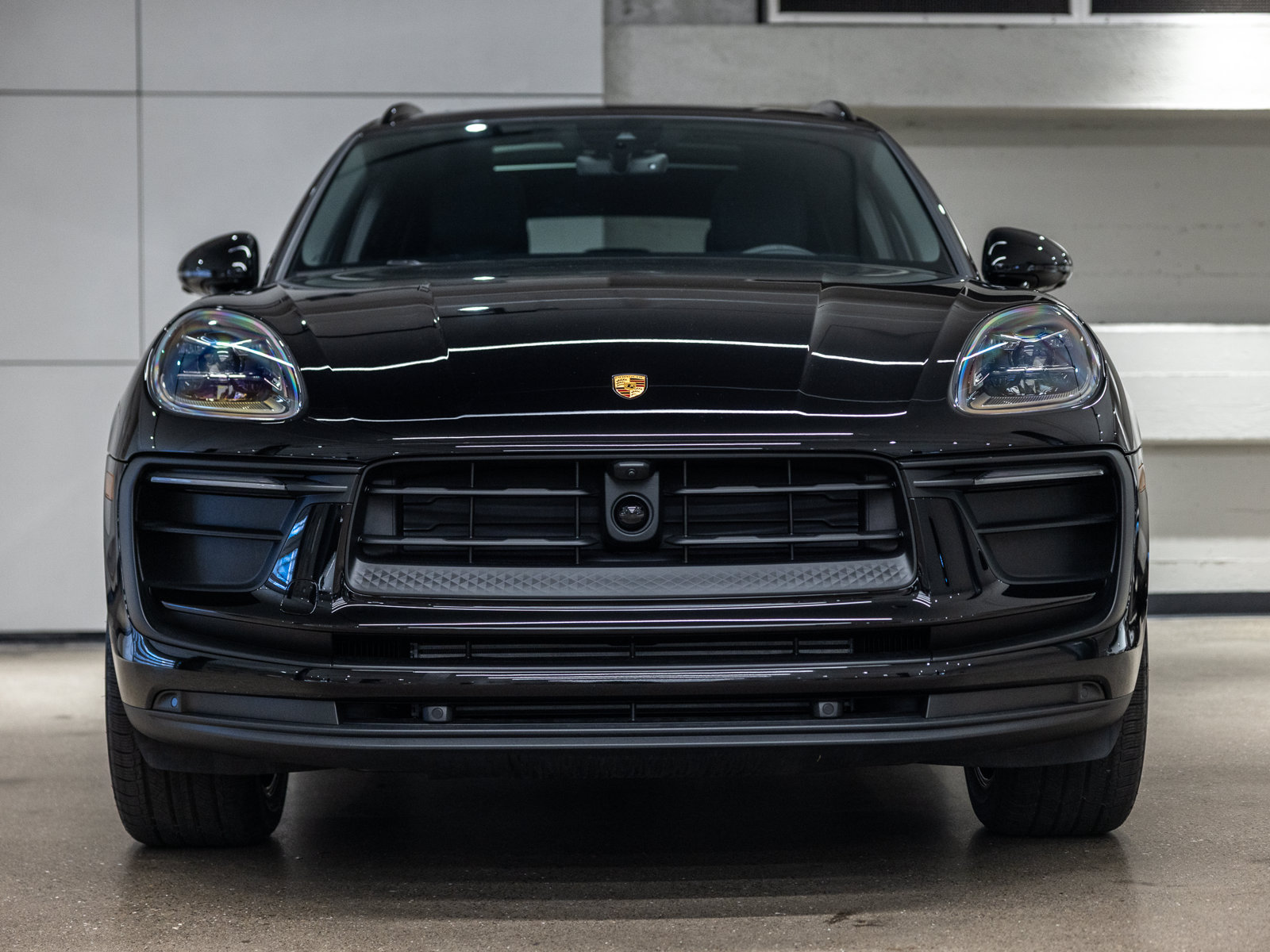 Used 2026 Porsche Macan AWD/4WD image 10