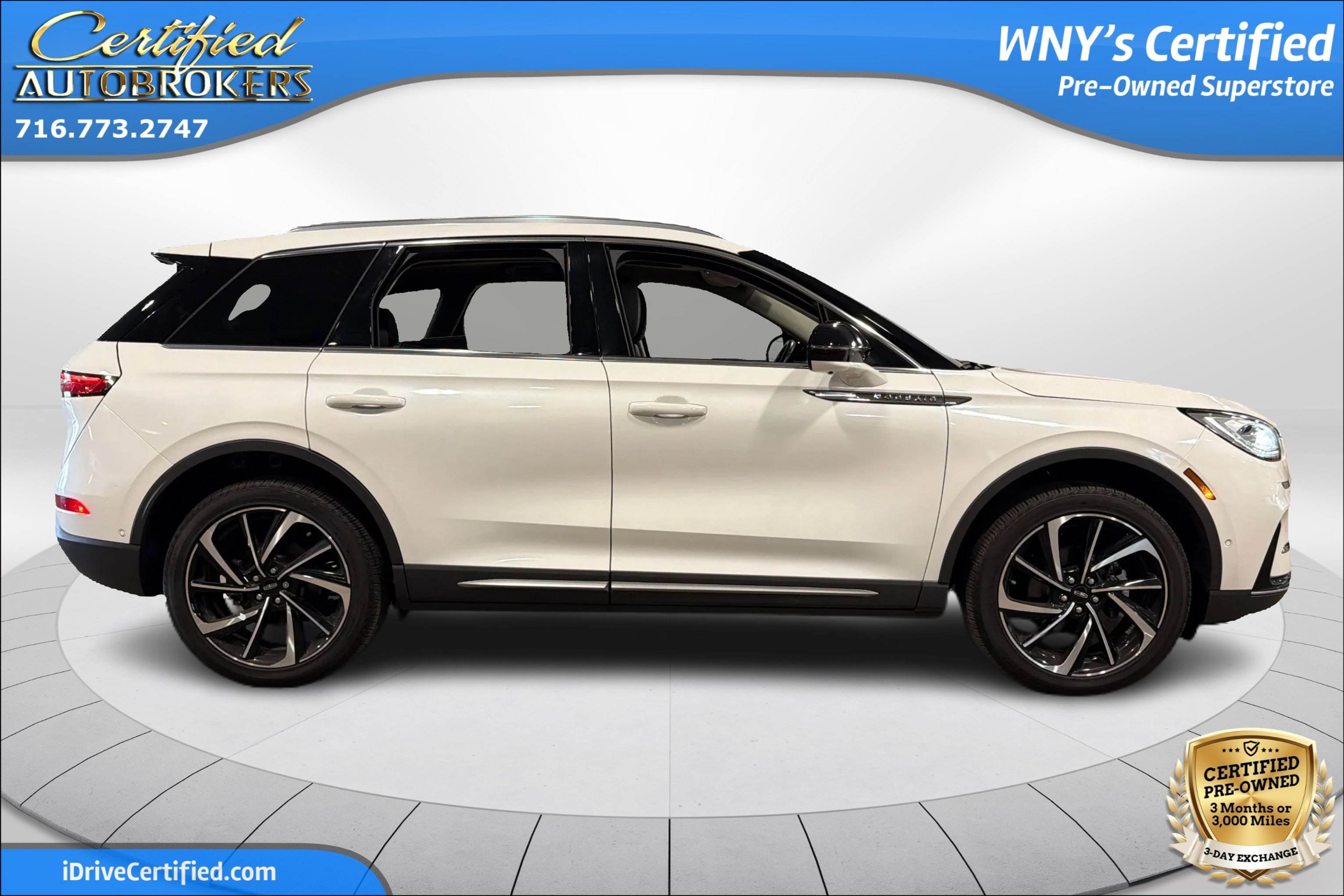 Used 2023 Lincoln Corsair Reserve w/ Equipment Group 202A AWD/4WD image 4