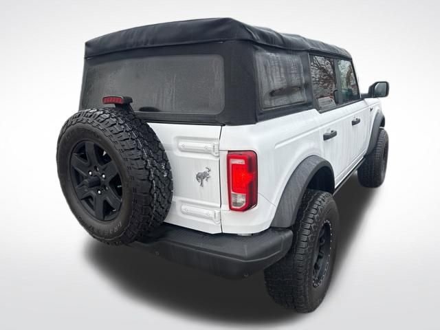 Used 2022 Ford Bronco Black Diamond image 5