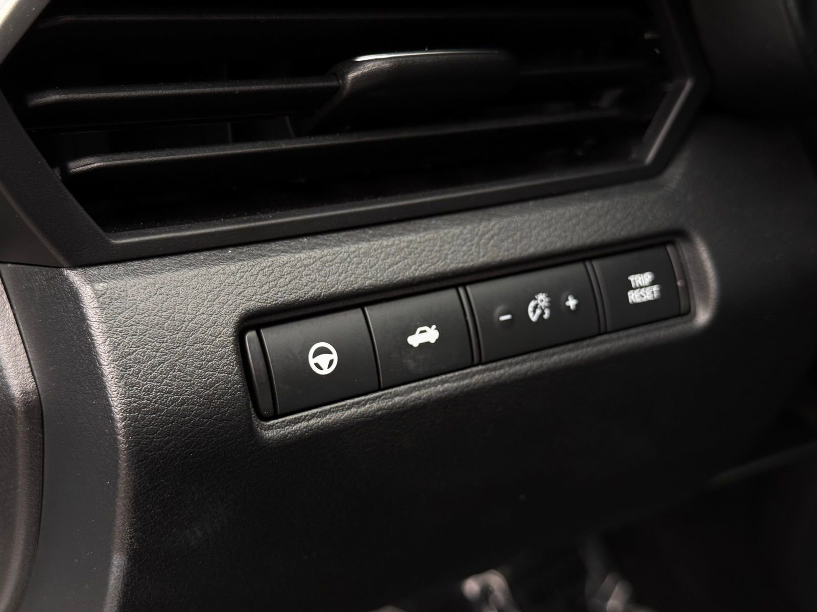 Used 2022 Nissan Altima 2.5 SV w/ SV Premium Package image 30