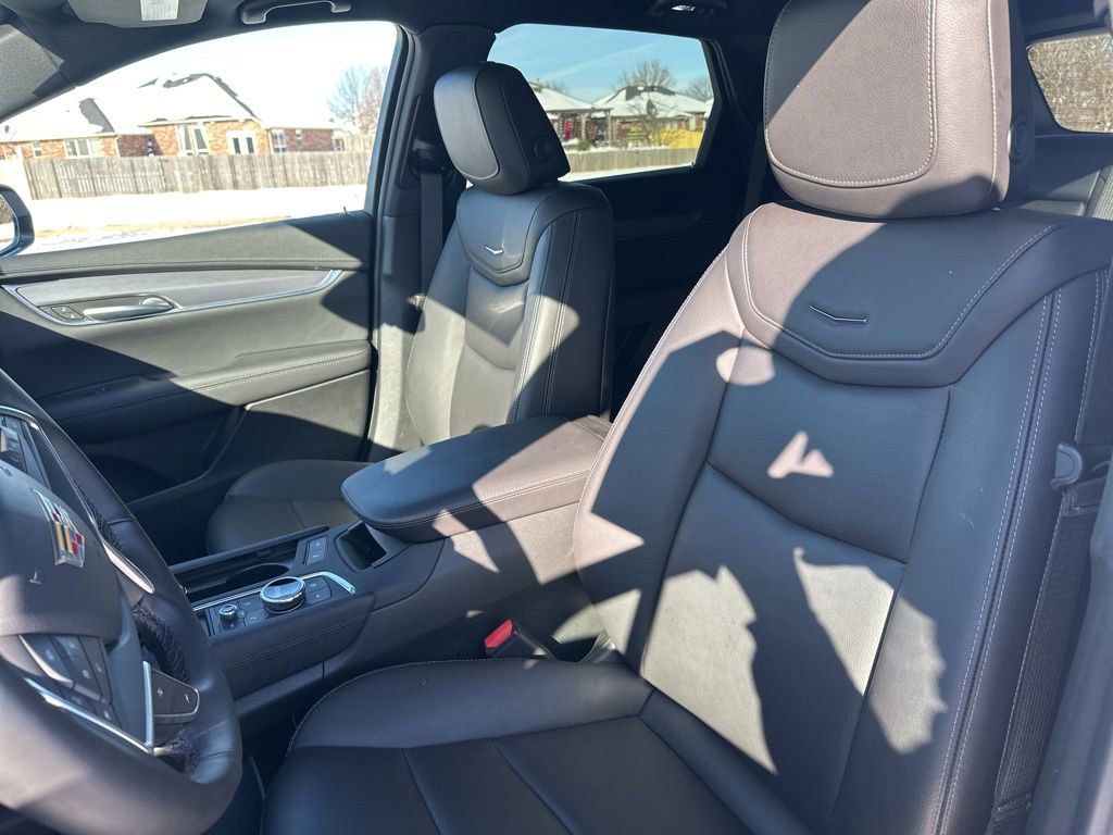 Certified 2025 Cadillac XT5 Luxury image 16