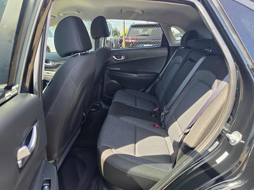 Used 2023 Hyundai Kona SE FWD image 14