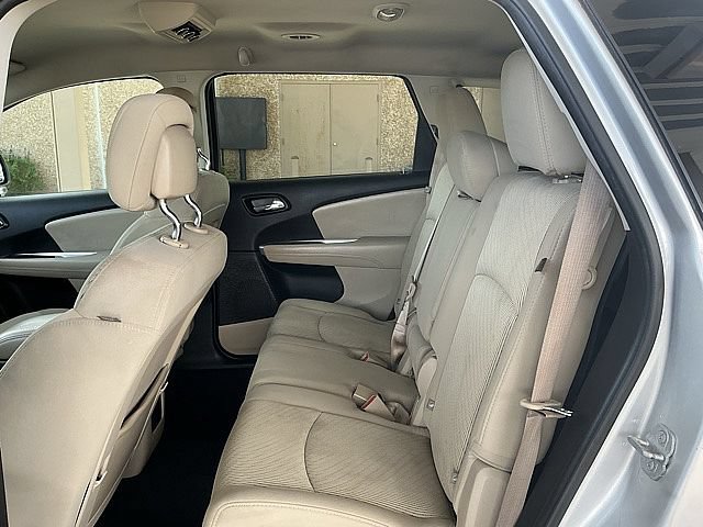Used 2014 Dodge Journey SXT w/ Flexible Seating Group FWD image 13