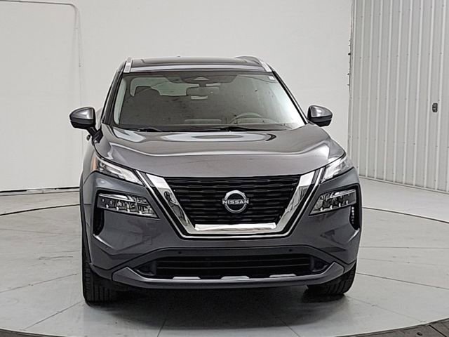 Used 2023 Nissan Rogue SL w/ SL Premium Package image 2