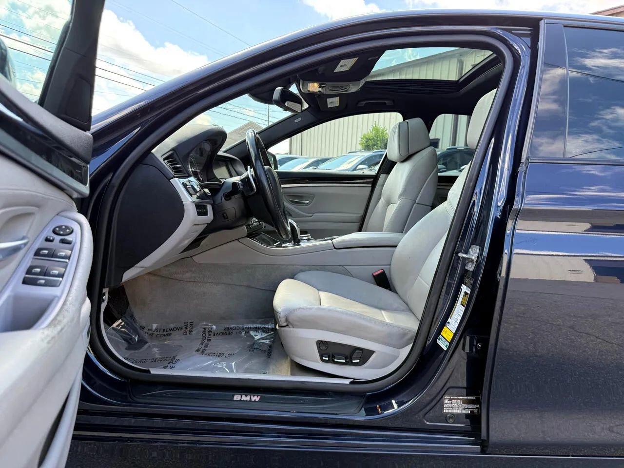 Used 2012 BMW 550i Sedan image 12