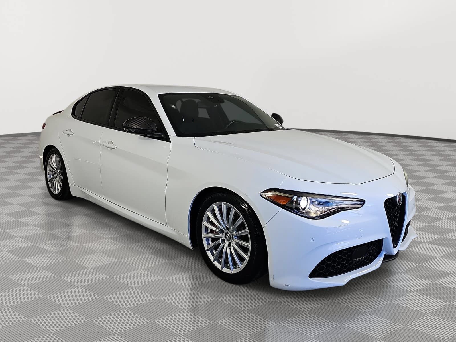 Used 2022 Alfa Romeo Giulia Sprint RWD video 2