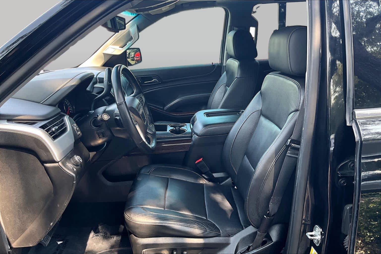 Used 2019 GMC Yukon XL SLT w/ Premium Edition RWD image 9
