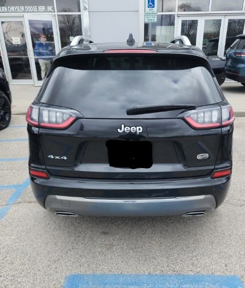 Used 2019 Jeep Cherokee Overland image 8