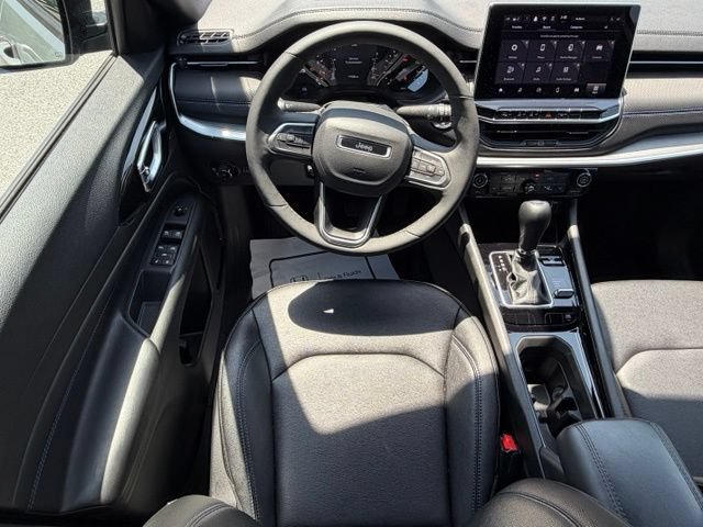 Used 2026 Jeep Compass Limited AWD/4WD image 33