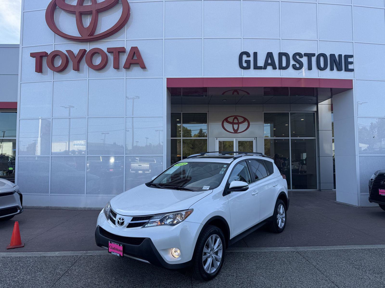 Used 2014 Toyota RAV4 Limited AWD/4WD image 29