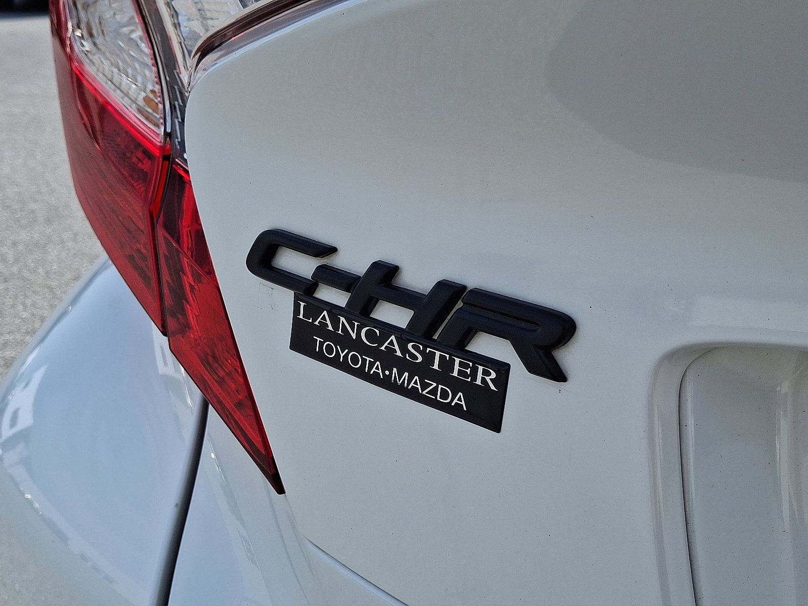 Certified 2020 Toyota C-HR XLE image 30