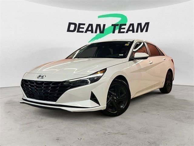 Used 2021 Hyundai Elantra SEL w/ Convenience Package image 4