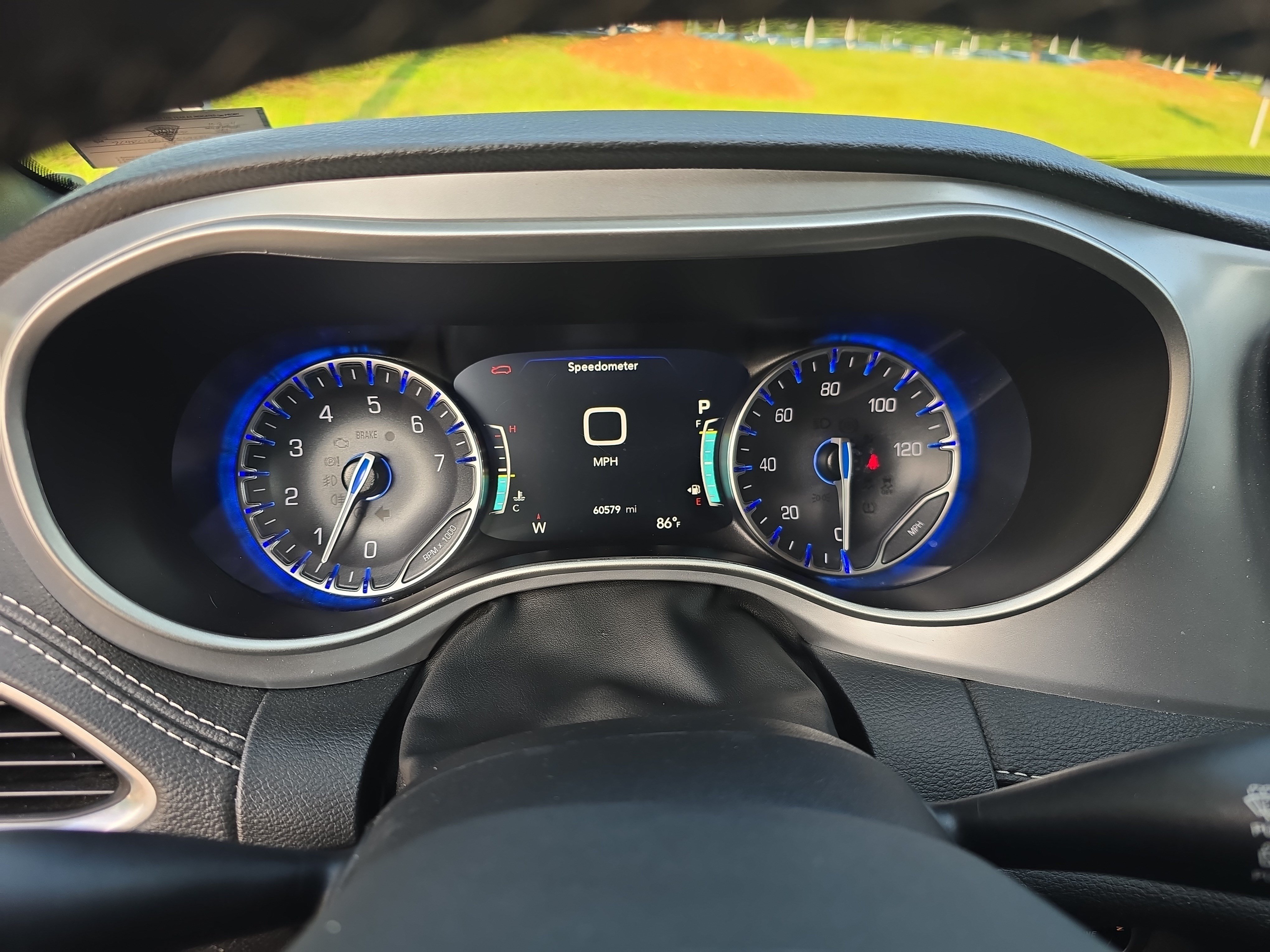 Used 2025 Chrysler Pacifica Limited FWD image 16