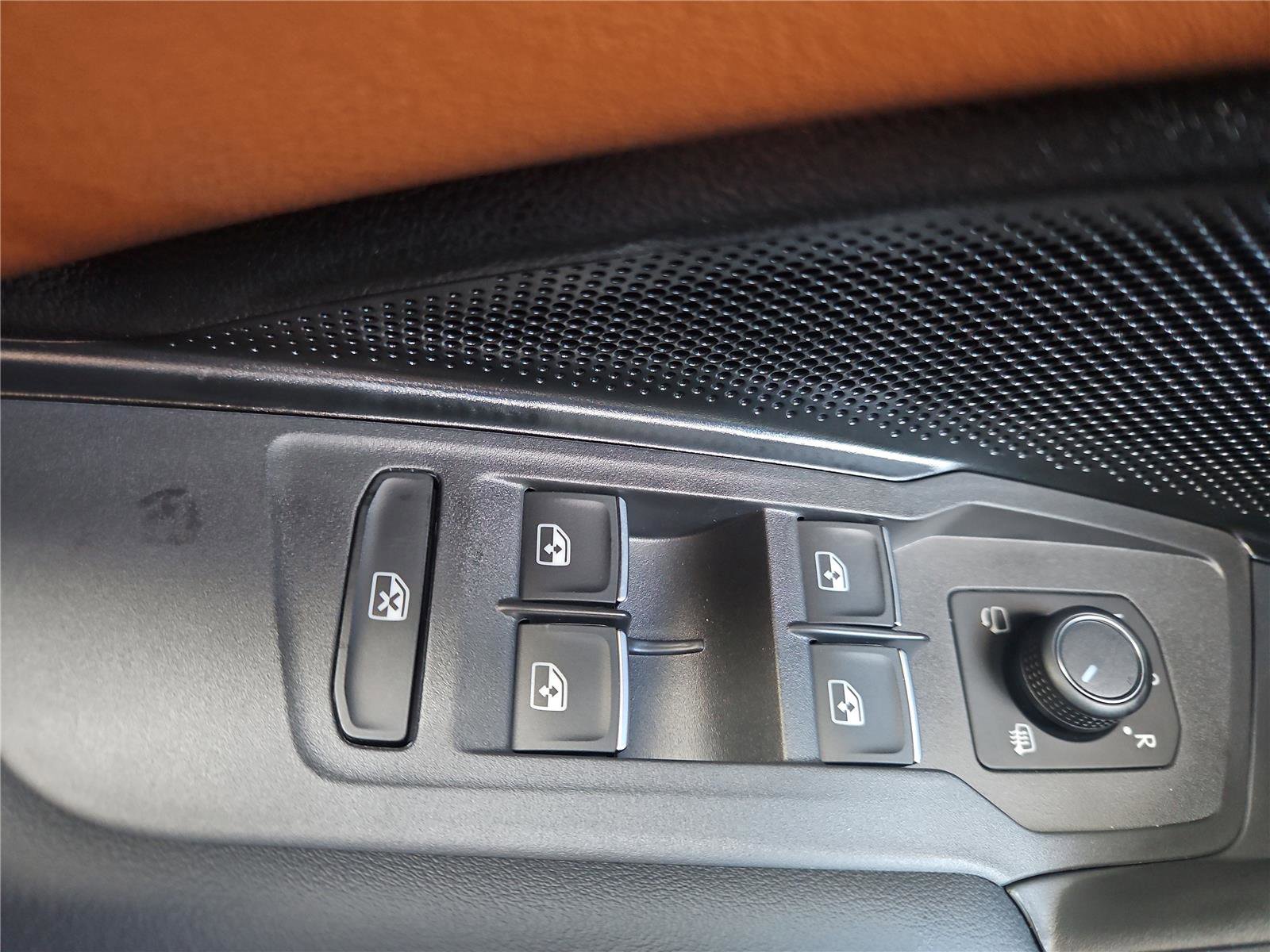 New 2026 Volkswagen Tiguan SEL R-Line image 13