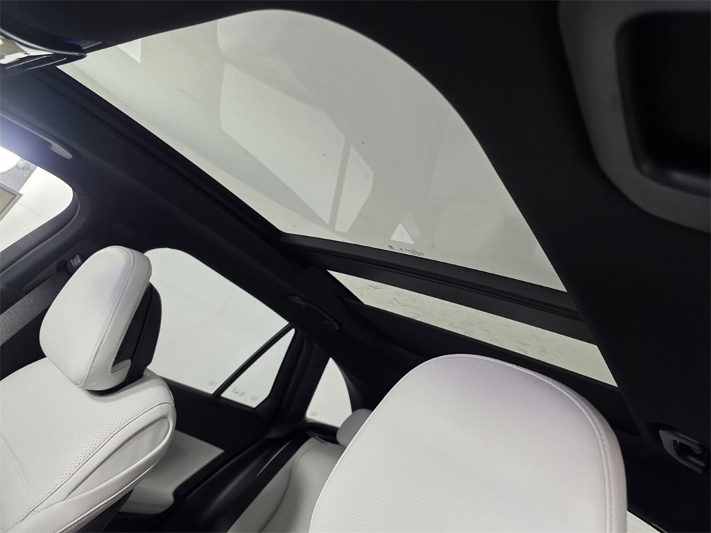 New 2026 Mercedes-Benz GLC 300 image 9