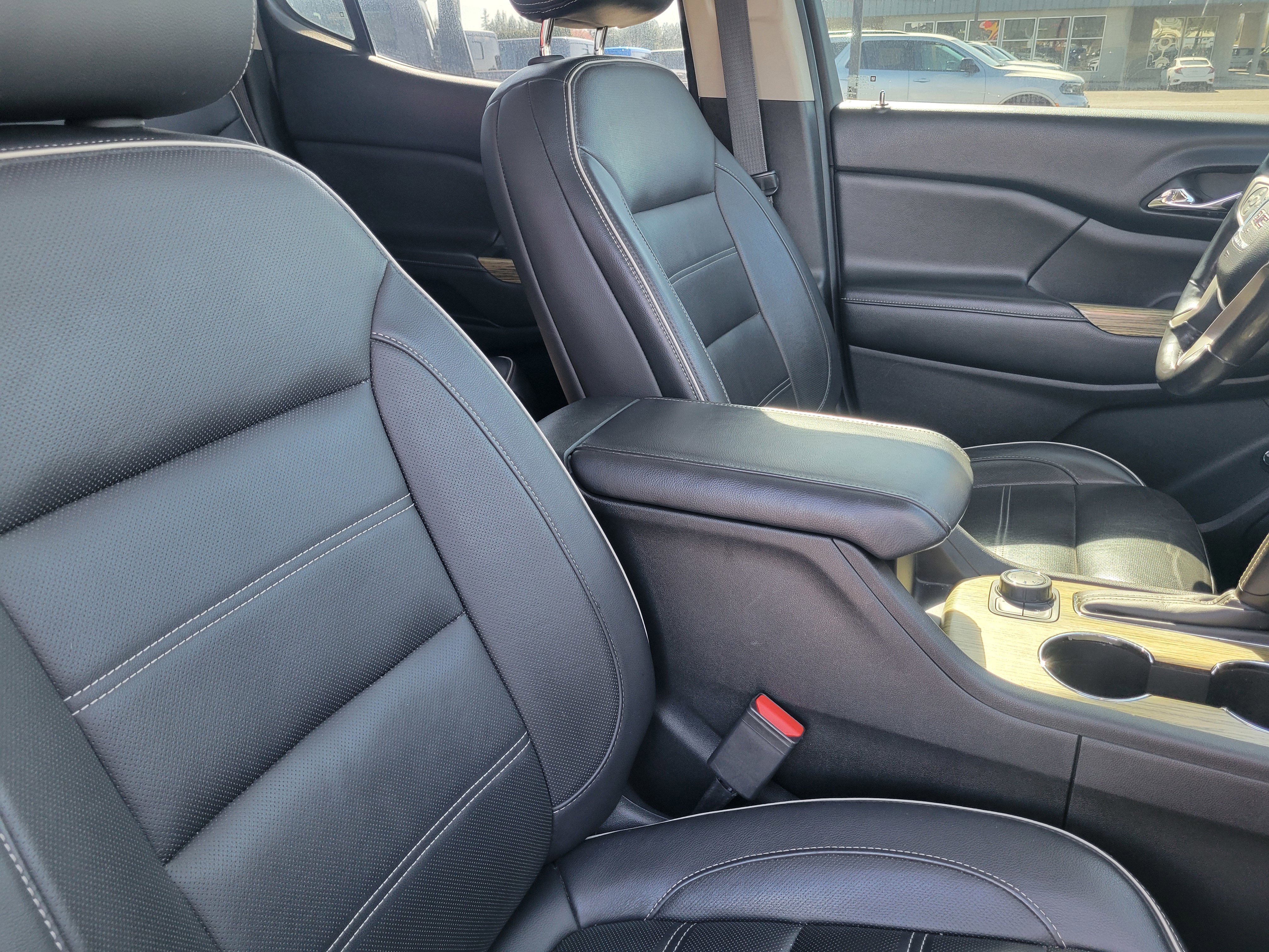 Used 2018 GMC Acadia Denali w/ Technology Package image 22