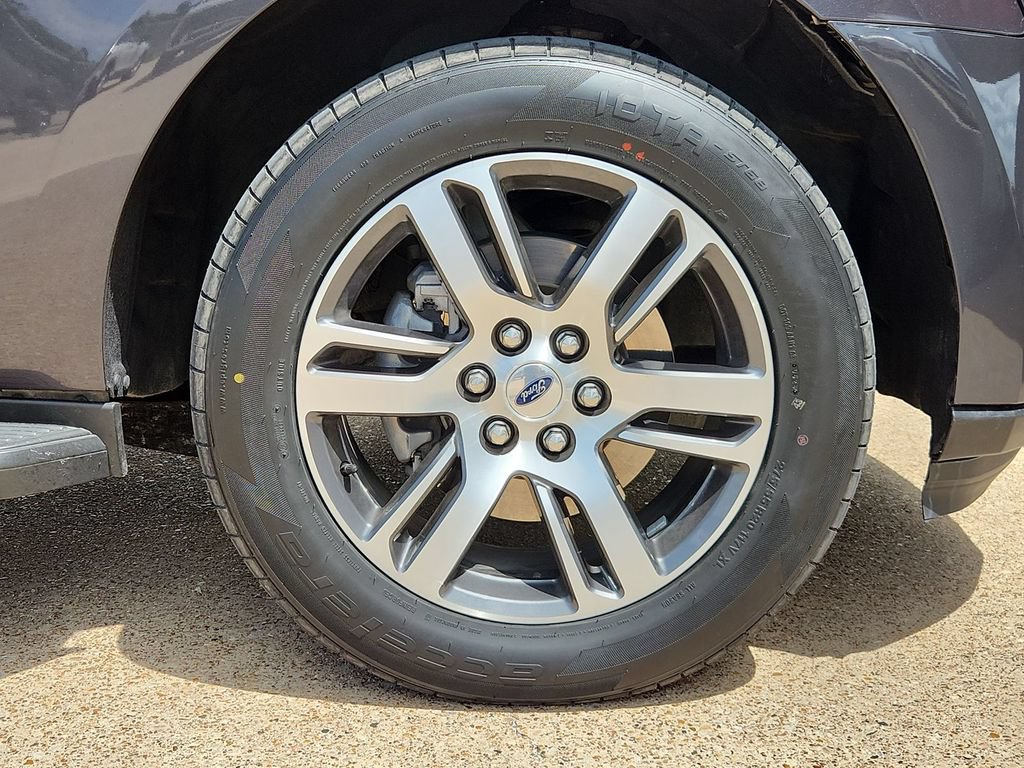 Used 2024 Ford Expedition Limited RWD image 2
