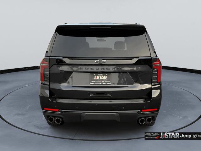 Used 2025 Chevrolet Suburban Z71 image 6