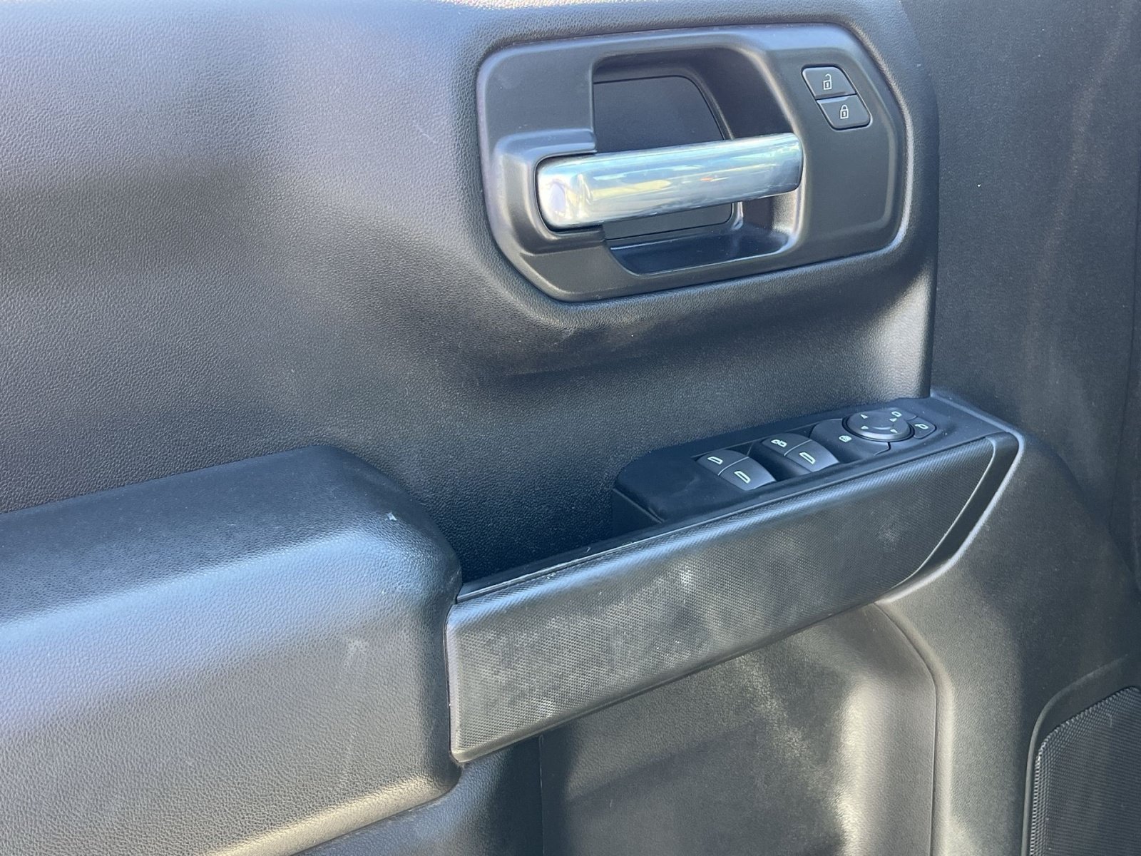 Used 2021 Chevrolet Silverado 1500 Custom Trail Boss w/ Safety Confidence Package AWD/4WD image 14