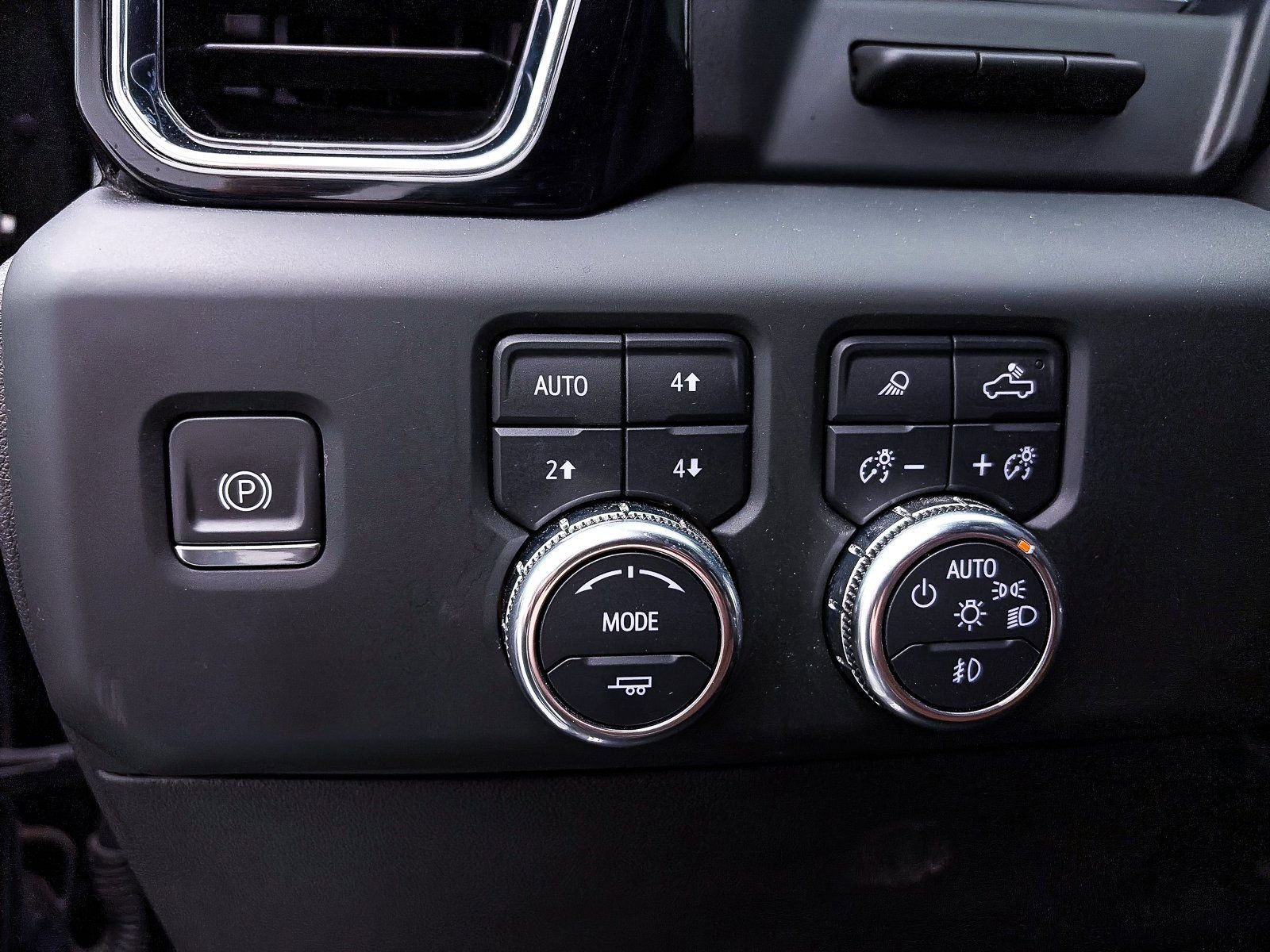 Used 2024 GMC Sierra 2500 Denali Ultimate image 7