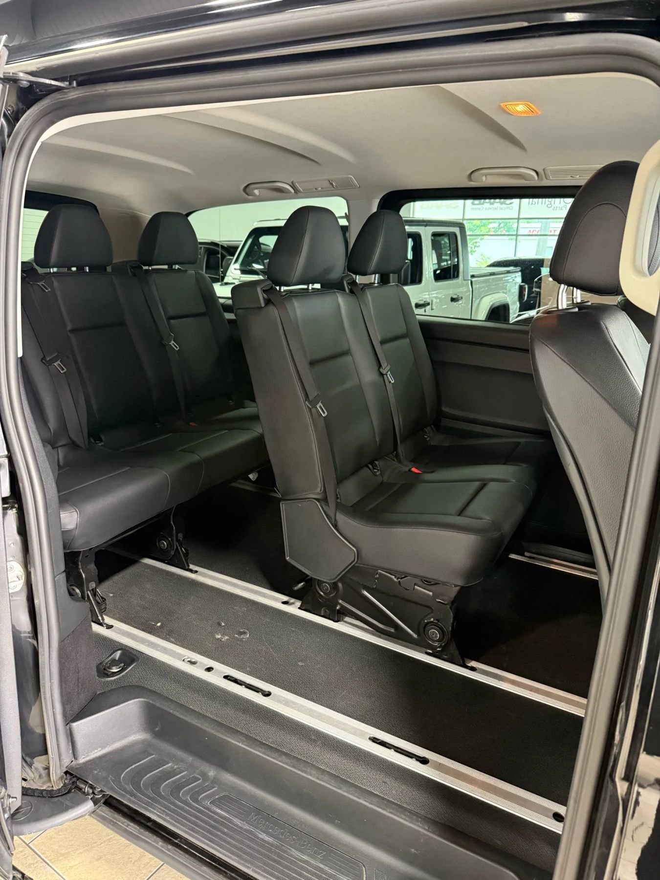 Used 2018 Mercedes-Benz Metris Passenger image 22