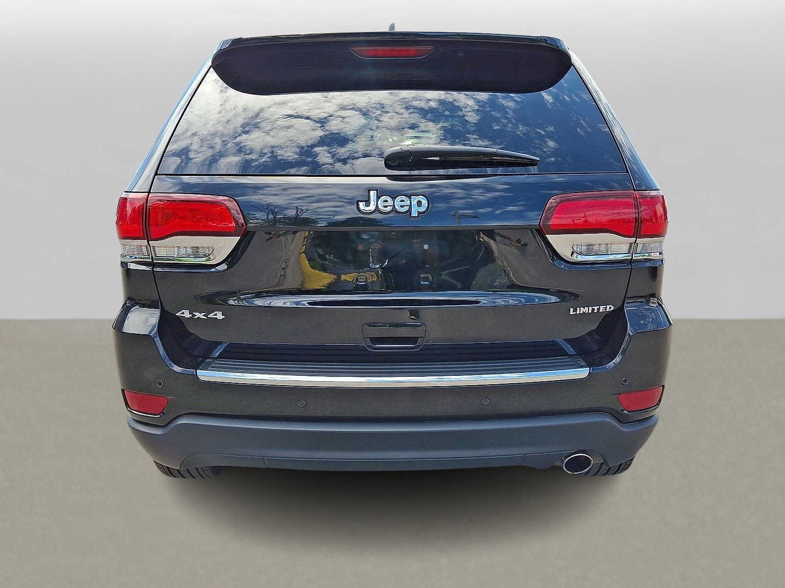 Used 2020 Jeep Grand Cherokee Limited AWD/4WD image 29