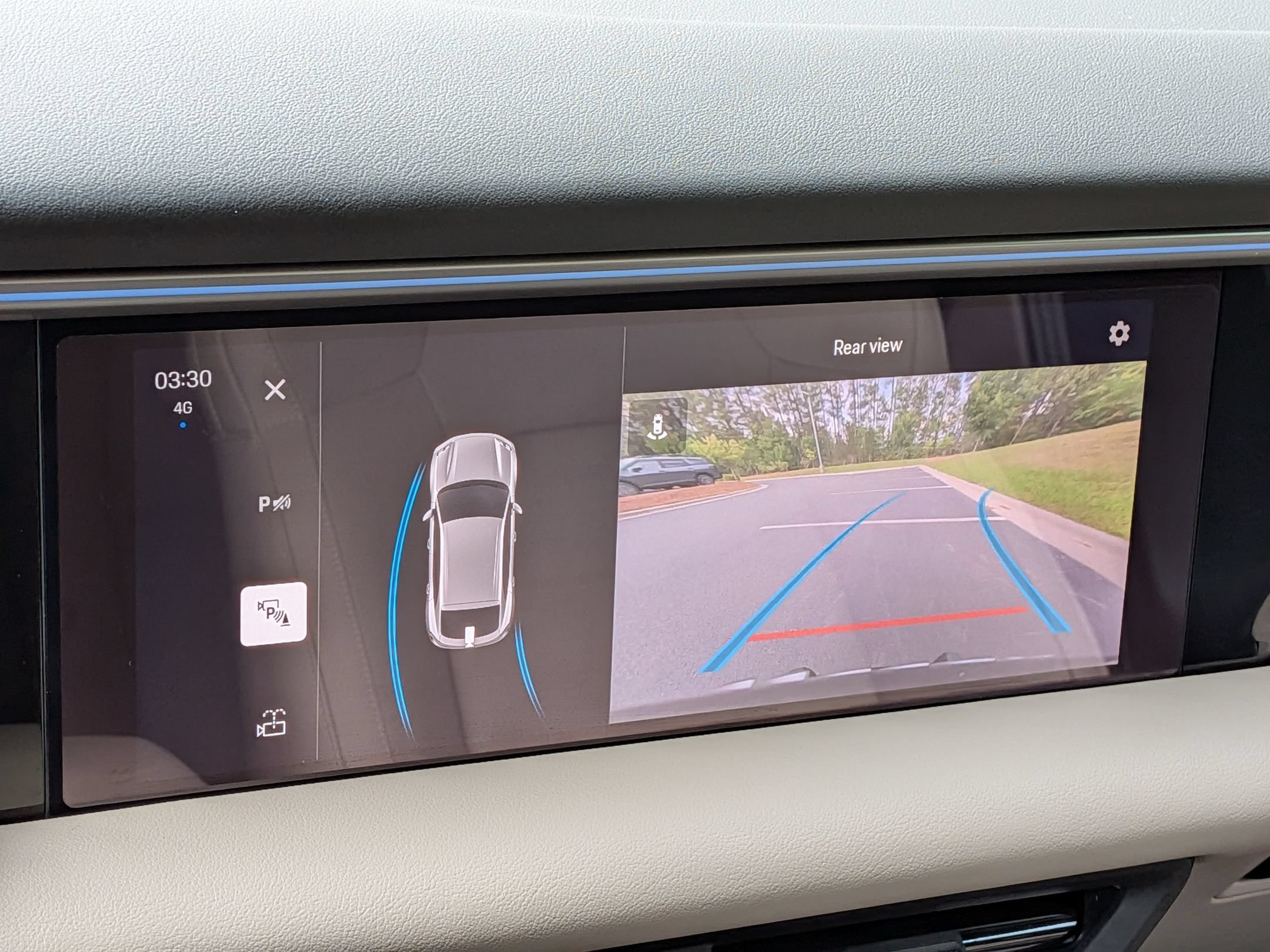 Used 2025 Porsche Macan Electric RWD image 15