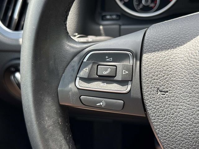 Used 2017 Volkswagen Tiguan Limited FWD image 24