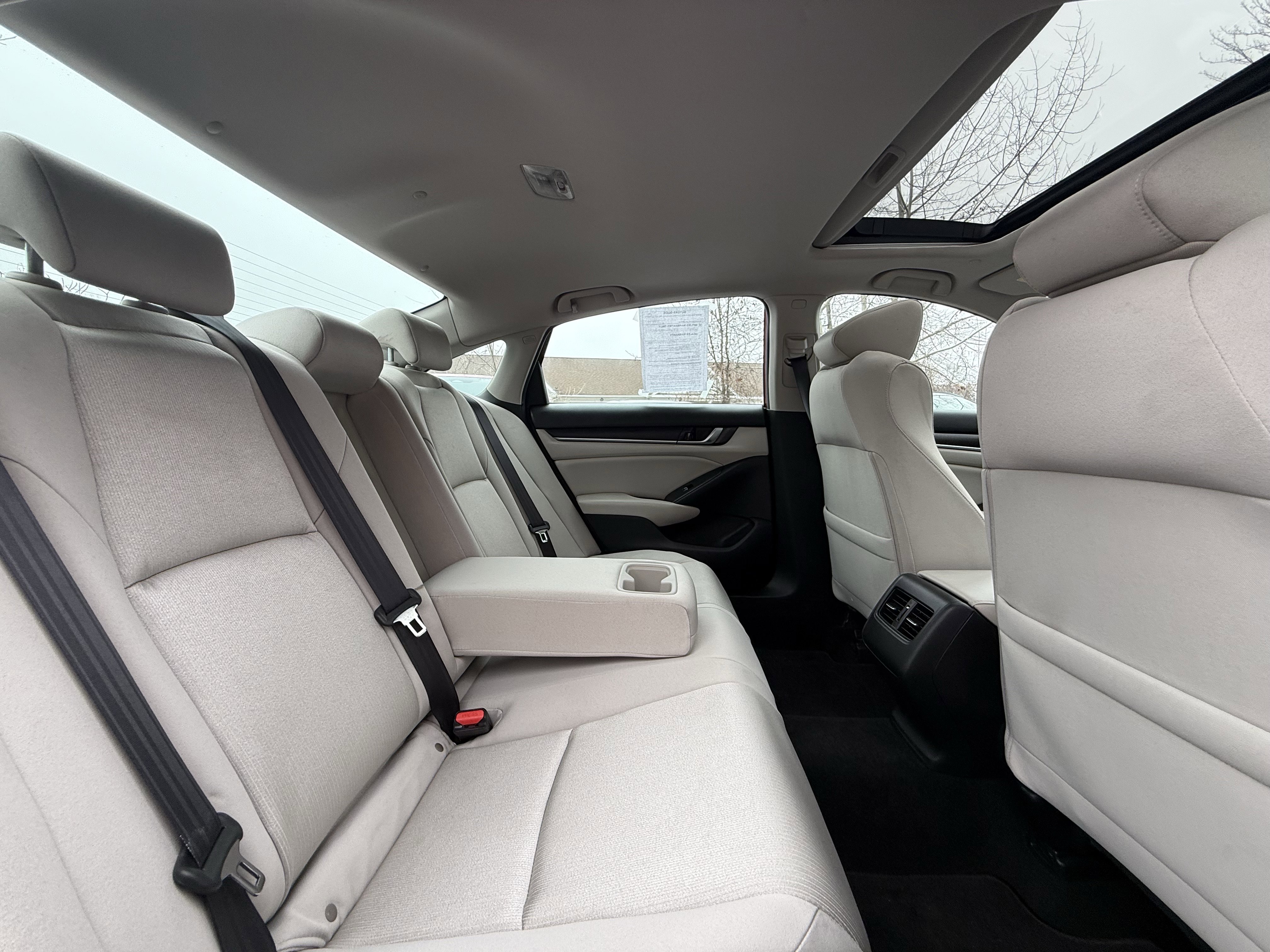 Used 2018 Honda Accord EX image 38