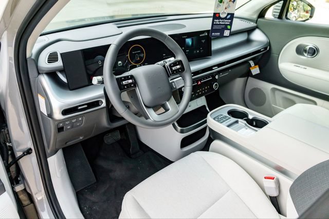 New 2026 Hyundai Ioniq 9 SE AWD/4WD image 8
