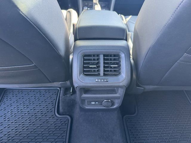 Used 2022 Volkswagen Tiguan SEL R-Line AWD/4WD image 18