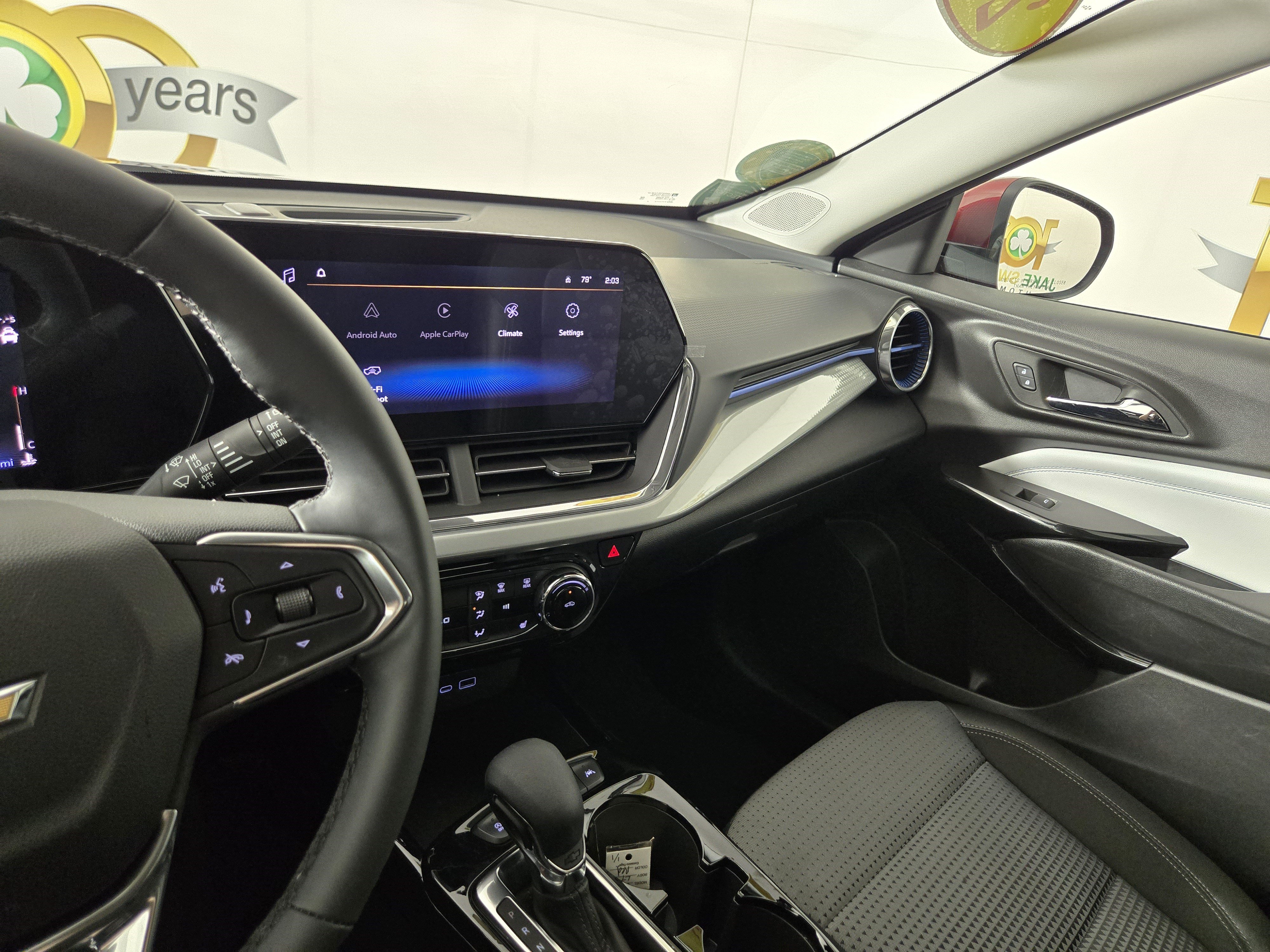 Certified 2025 Chevrolet Trax LT w/ LT Convenience Package FWD image 23