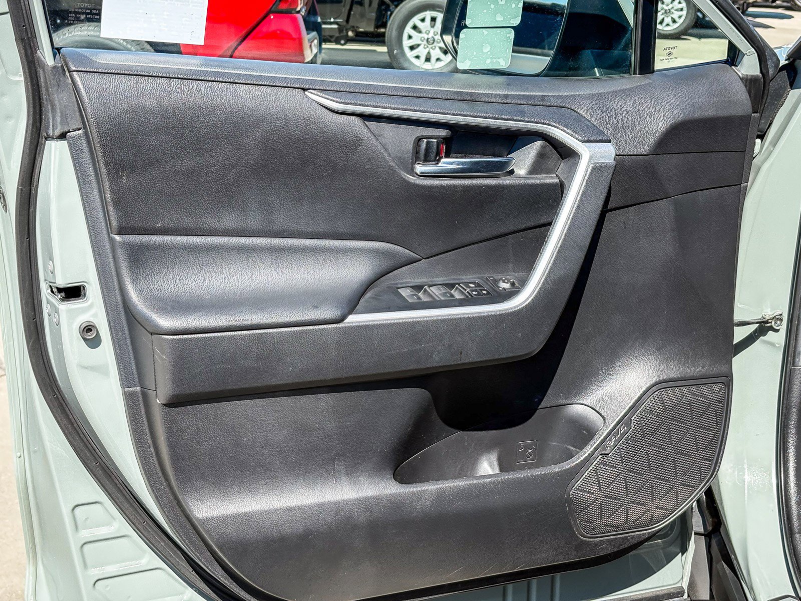 Certified 2022 Toyota RAV4 XLE Premium image 22