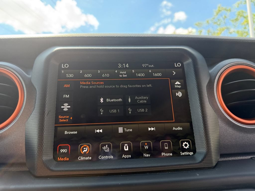 Used 2023 Jeep Gladiator Mojave w/ Cold Weather Group AWD/4WD image 19