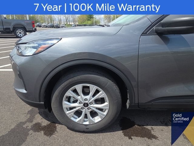Used 2025 Ford Escape Active AWD/4WD image 17