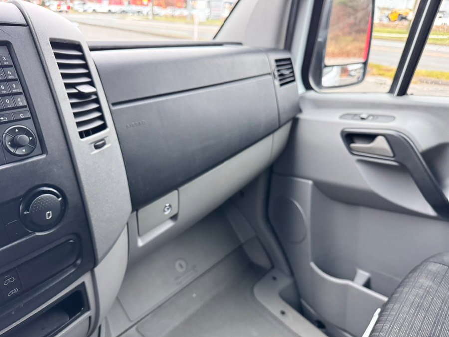 Used 2017 Mercedes-Benz Sprinter 2500 image 10