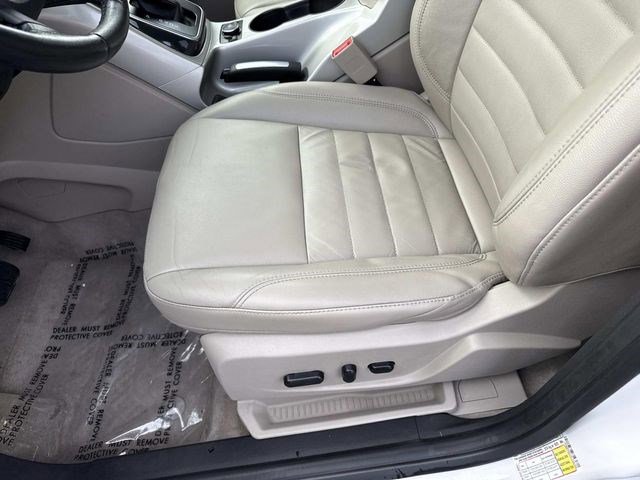 Used 2015 Ford C-MAX SEL w/ Equipment Group 302A image 15