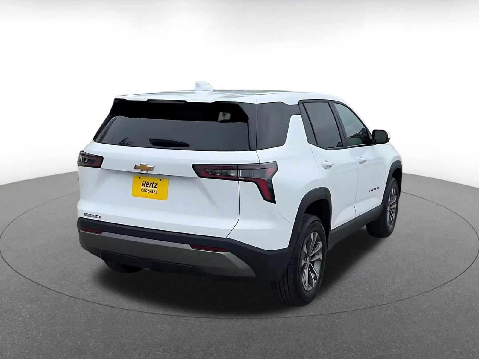 Used 2025 Chevrolet Equinox LT FWD image 14