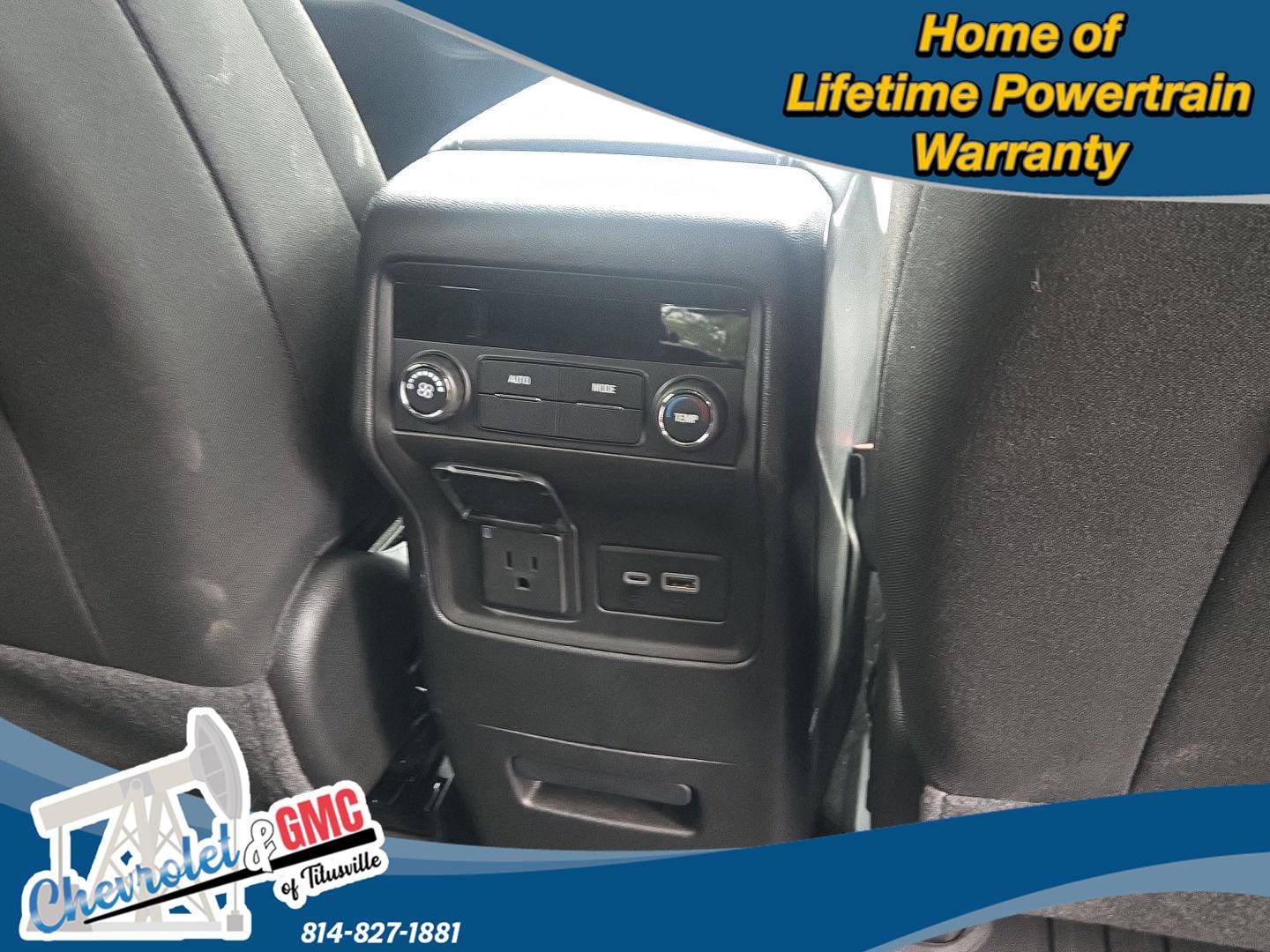 Used 2023 GMC Acadia SLE w/ Driver Convenience Package image 30