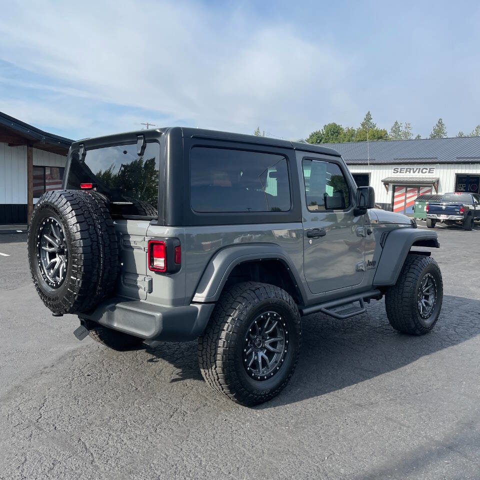 Used 2023 Jeep Wrangler Sport image 5