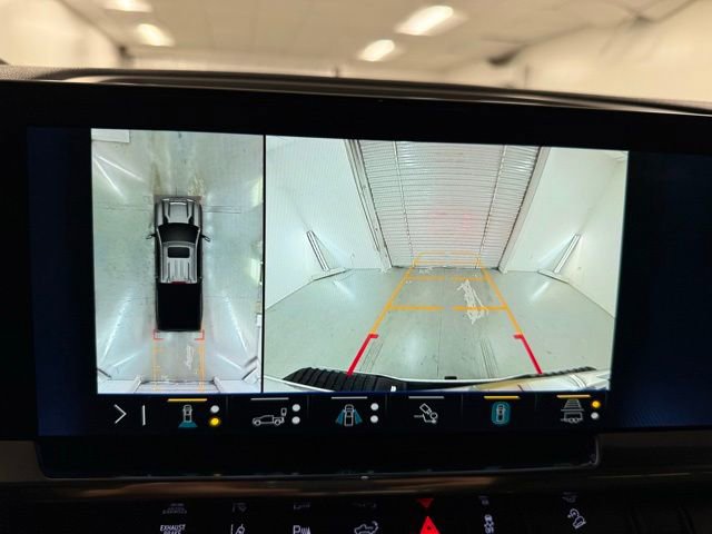 Used 2025 Chevrolet Silverado 2500 High Country w/ Technology Package image 23