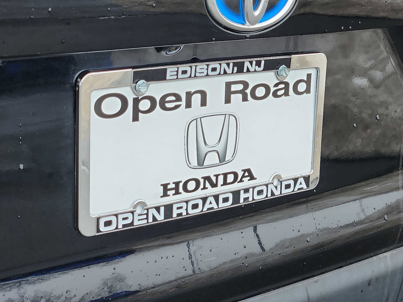 Used 2021 Toyota RAV4 XLE w/ XLE Grade Weather Package image 31