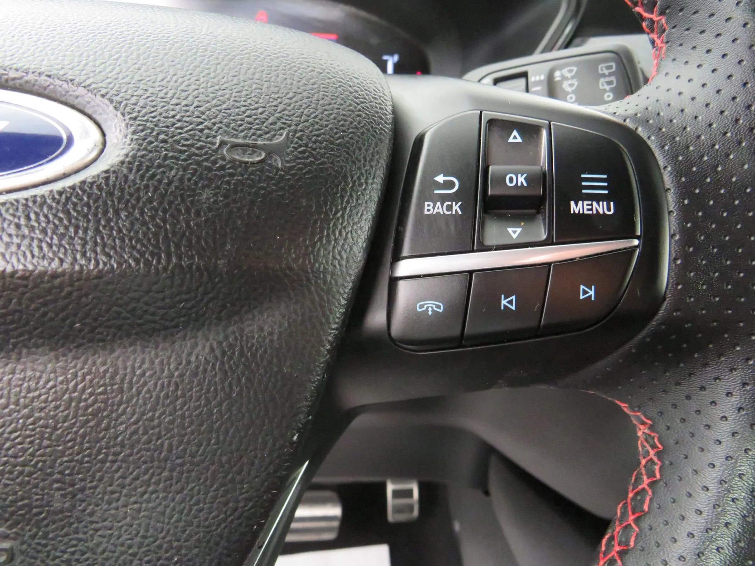 Used 2024 Ford Escape ST-Line image 17