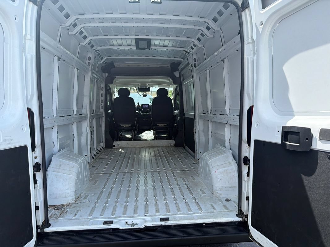 Used 2025 RAM ProMaster 2500 w/ Convenience Group FWD image 15