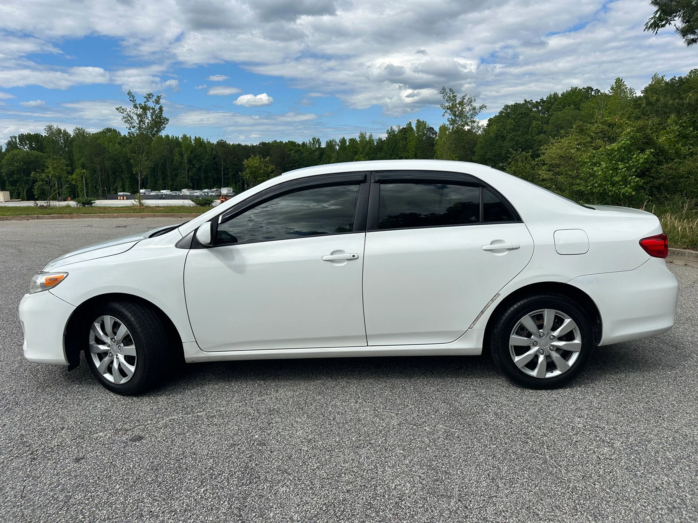 Used 2012 Toyota Corolla LE image 2