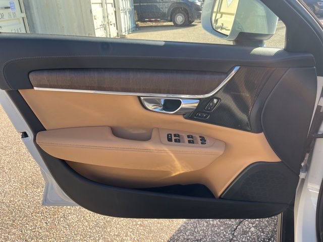 Certified 2025 Volvo V90 B6 Cross Country Ultra w/ Climate Package AWD/4WD image 22