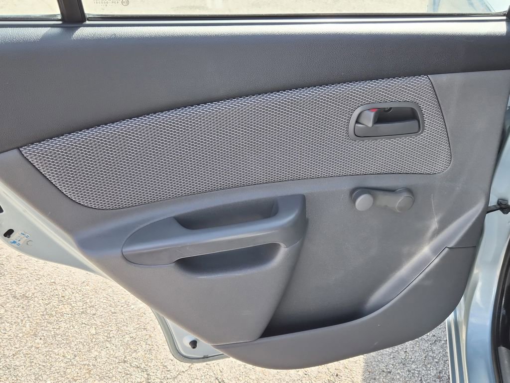 Used 2009 Kia Rio LX image 16
