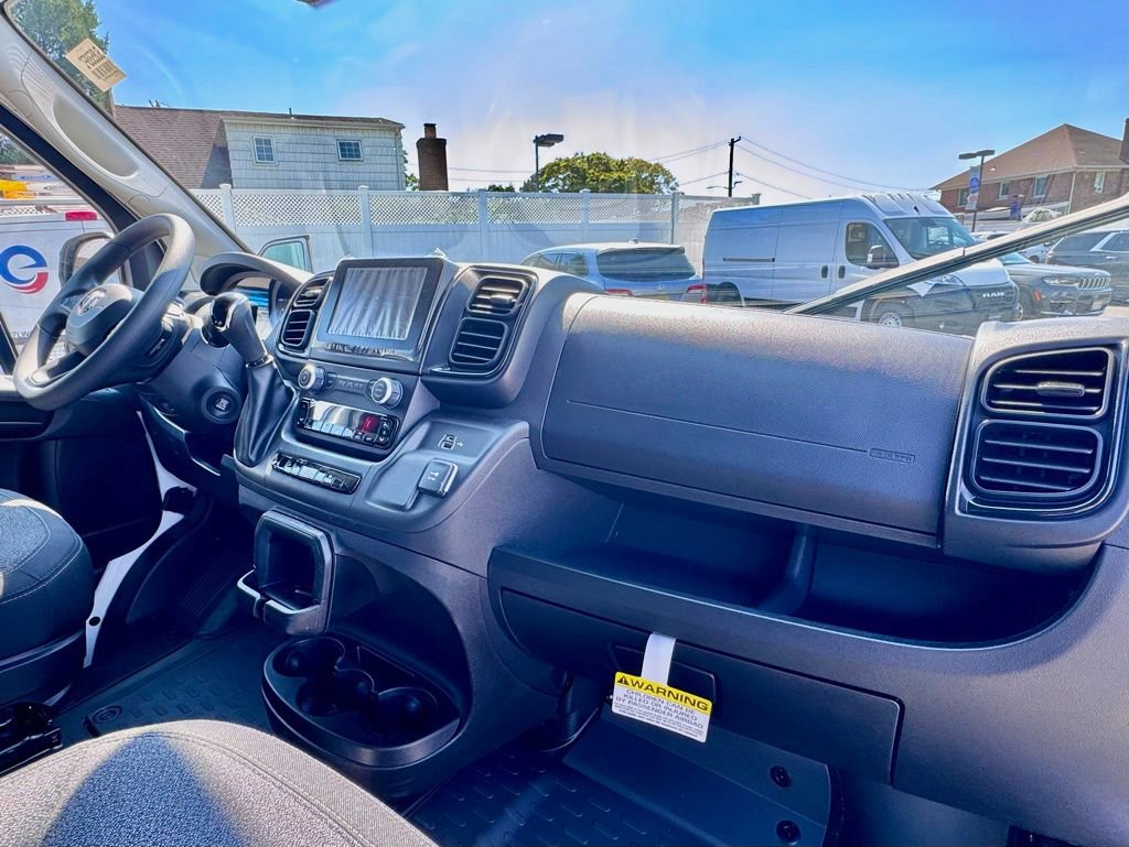 Used 2025 RAM ProMaster 3500 FWD image 19