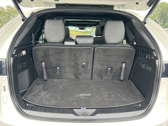 Used 2024 MAZDA CX-90 Plug-In Hybrid w/ Premium Plus image 33